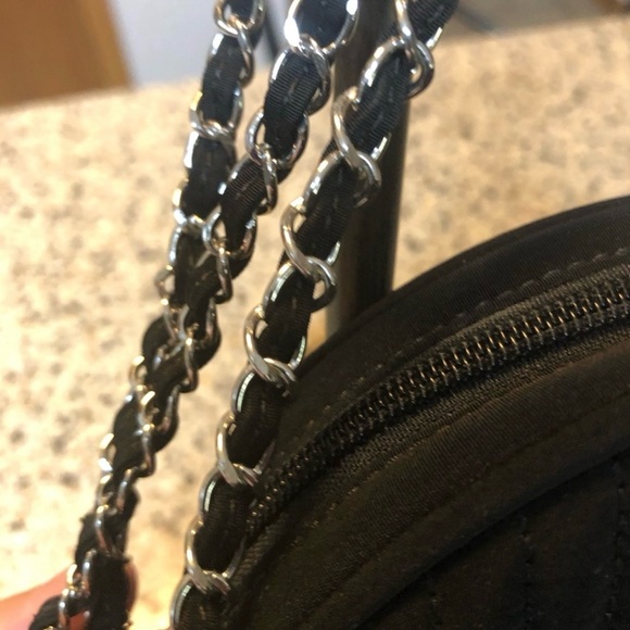 Vera Bradley, Round Microfiber, Crossbody - Picture 5 of 8